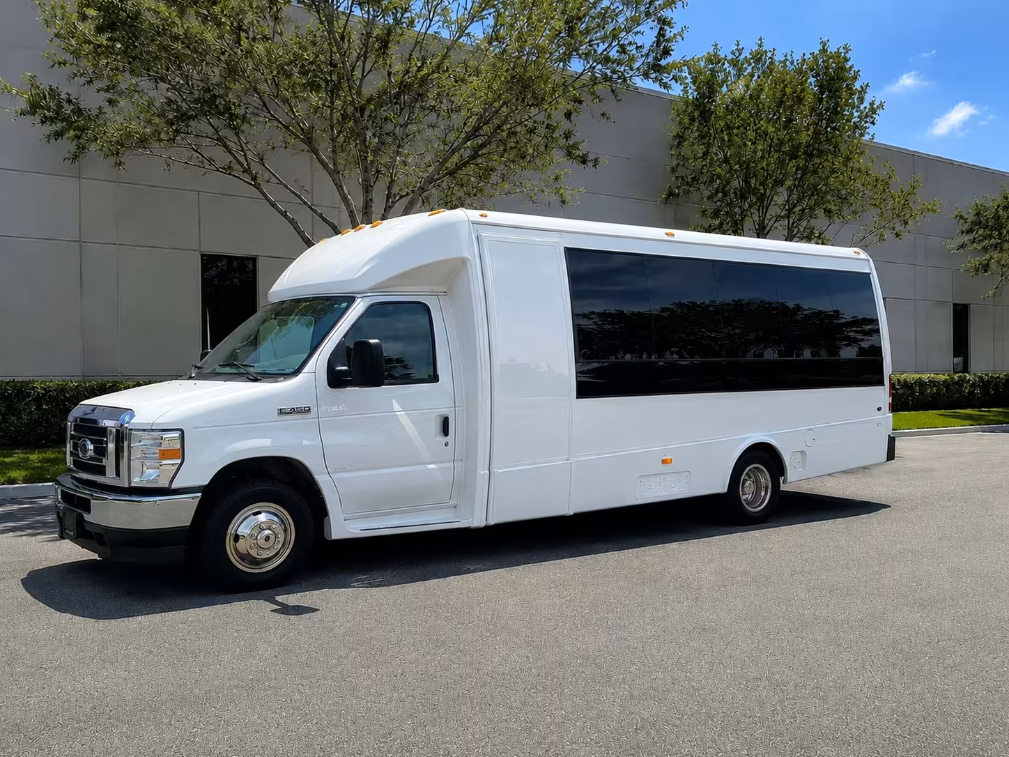 15 passenger minibus