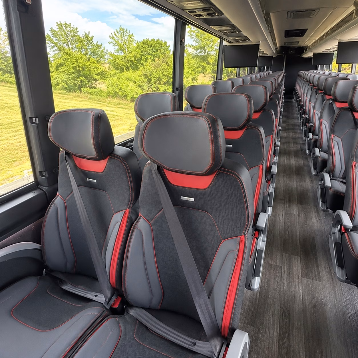 charter bus rentals from southfield to pine knob and meadow brook