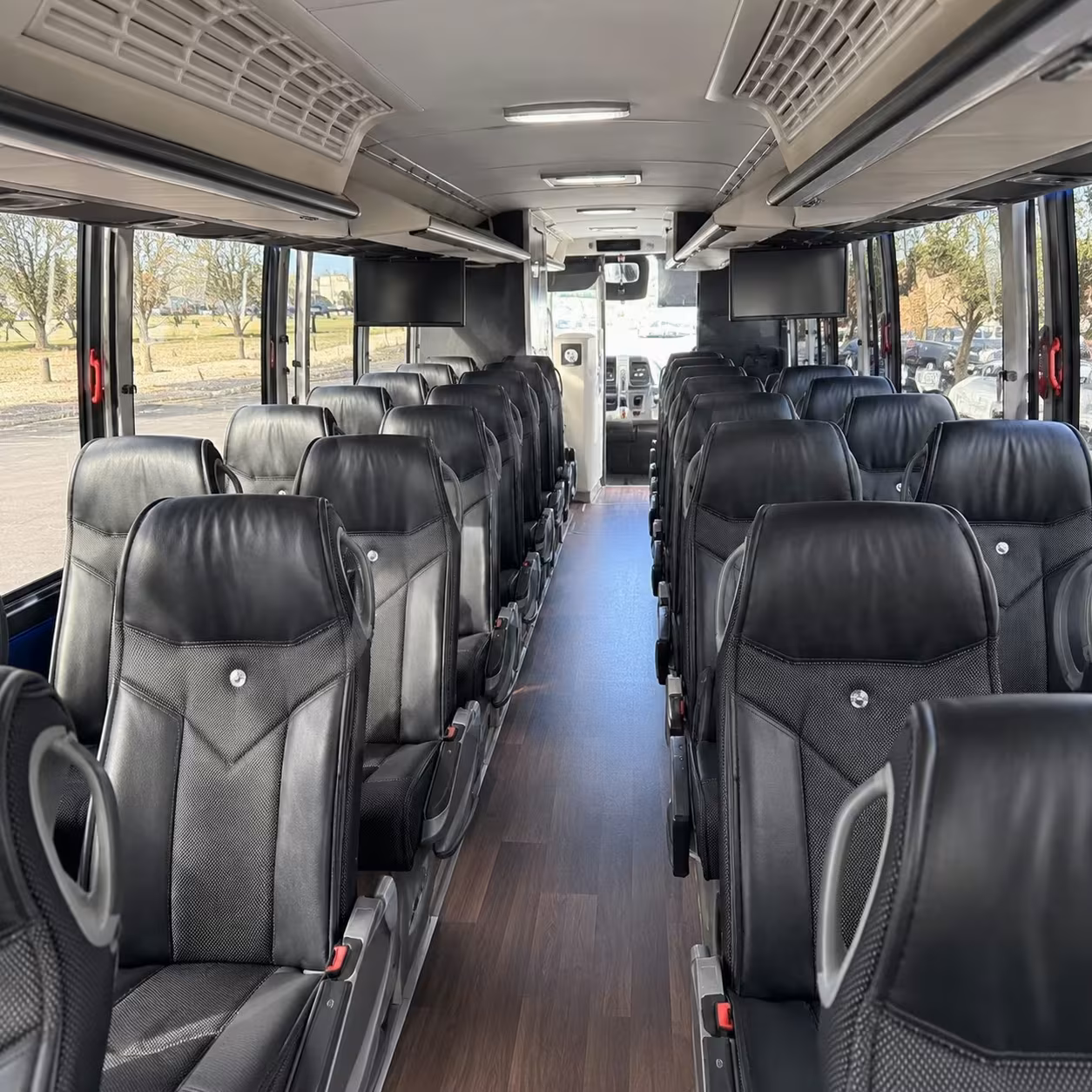 charter bus rentals to tigers games at comerica park in detroit