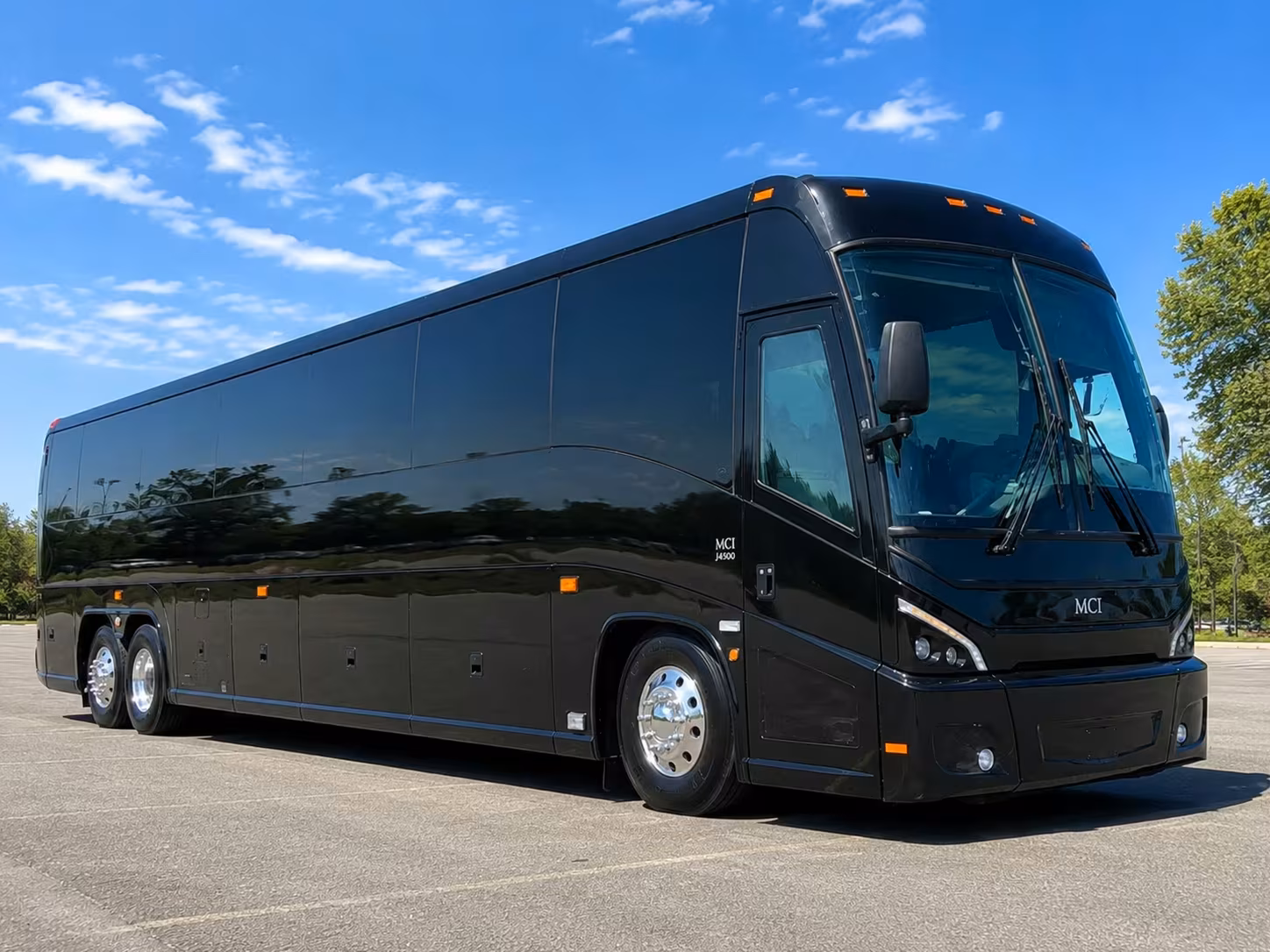 southfield employee shuttle buses for daily corporate commuters